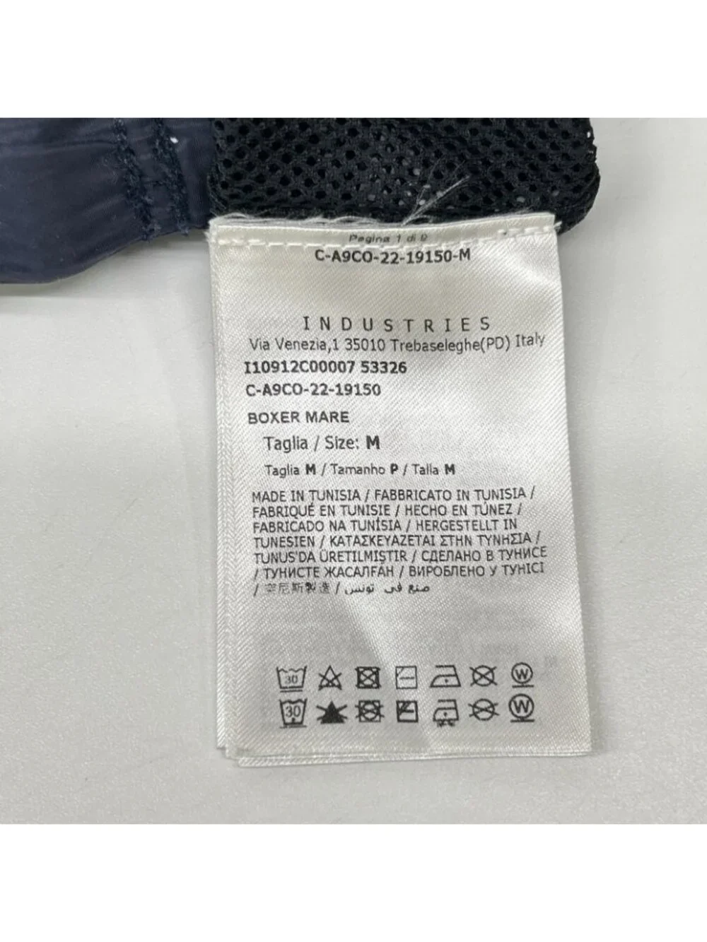 Moncler type22 material